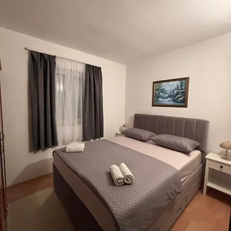 Apartament Suki *