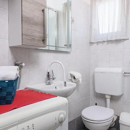 Suki Apartment Trogir
